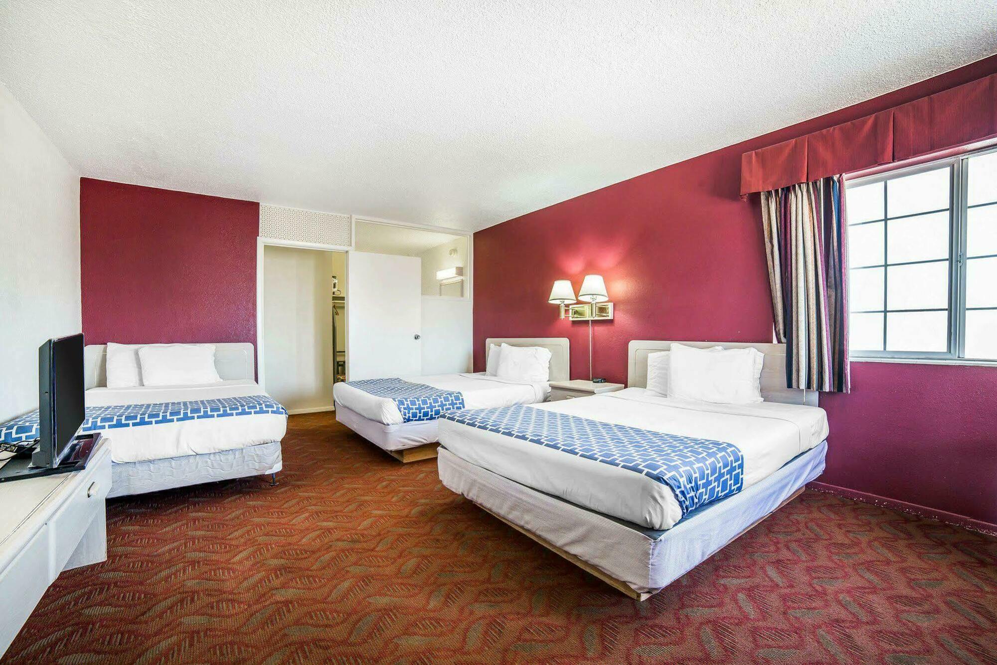 Econo Lodge Fallon Naval Air Station Area Exterior foto